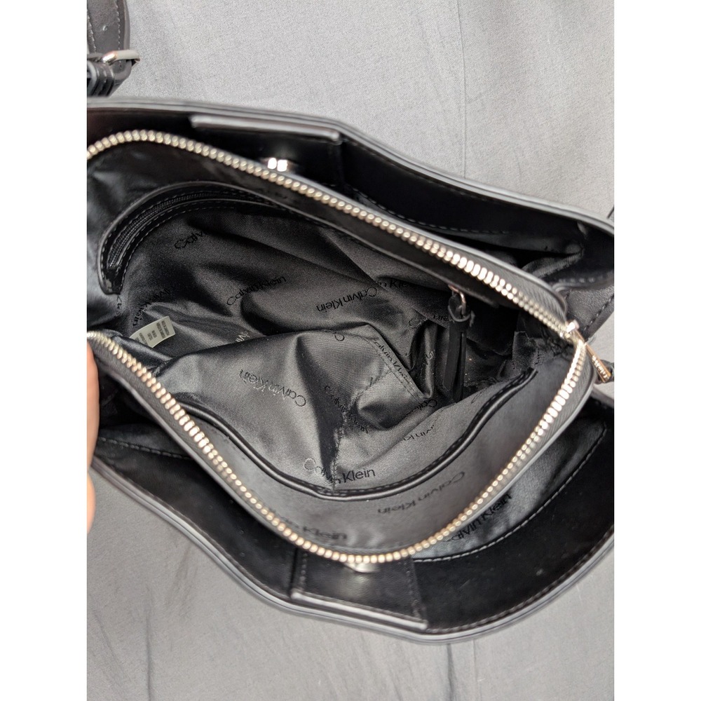Calvin Klein‎ Jeans Ultralight Camera/Shoulder Bag - Picture 12 of 13
